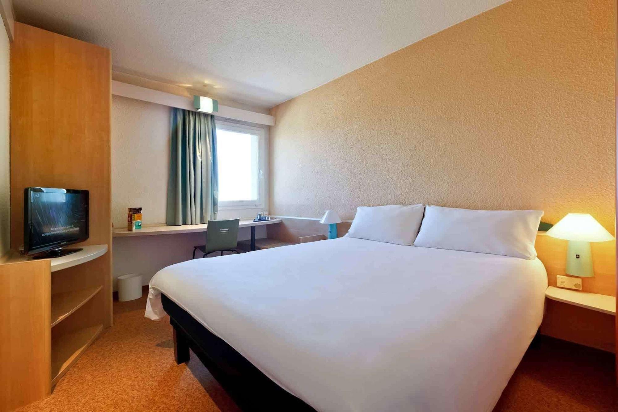 Hotel Ibis Γκιμαράες Εξωτερικό φωτογραφία