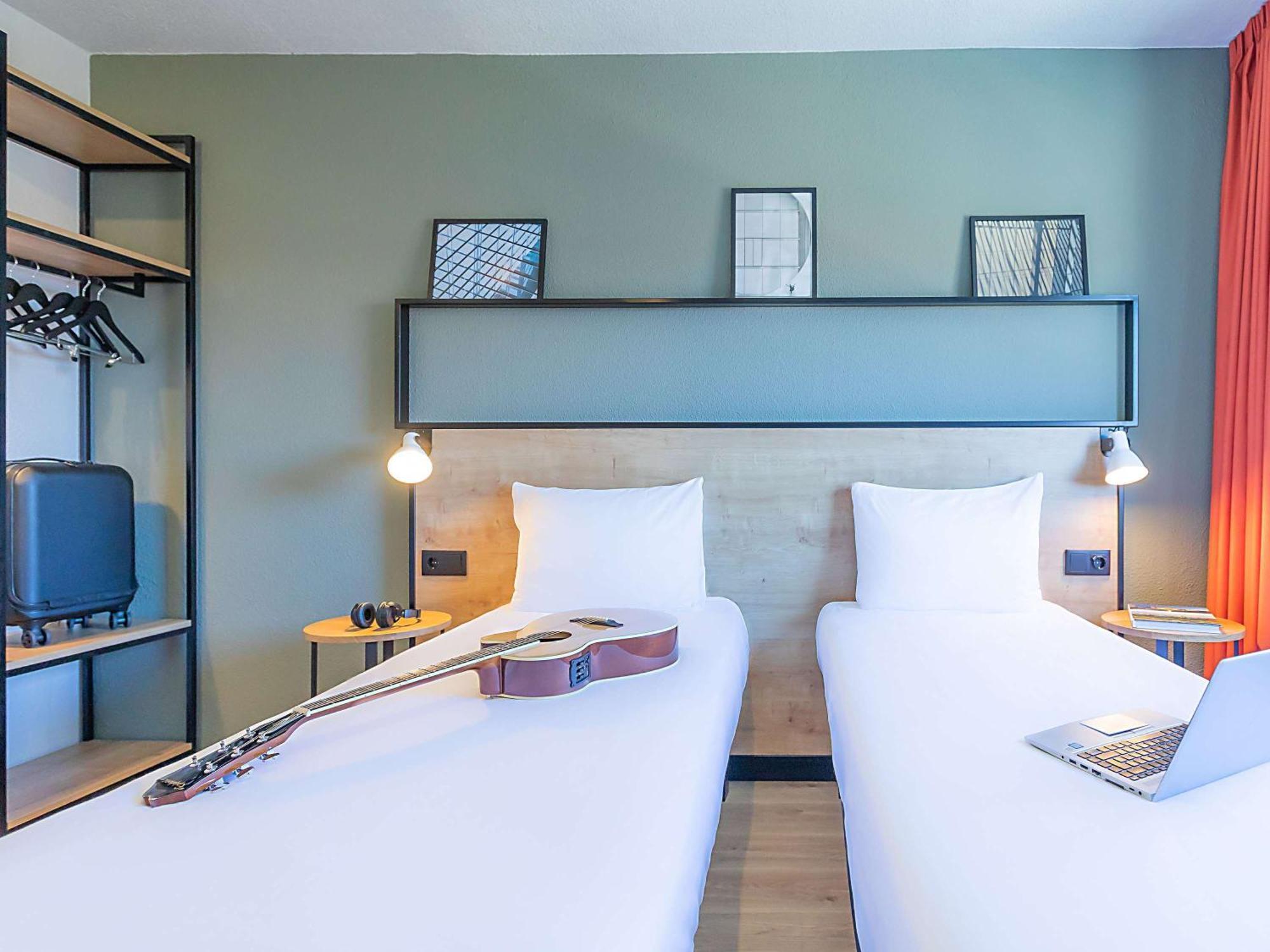 Hotel Ibis Γκιμαράες Εξωτερικό φωτογραφία