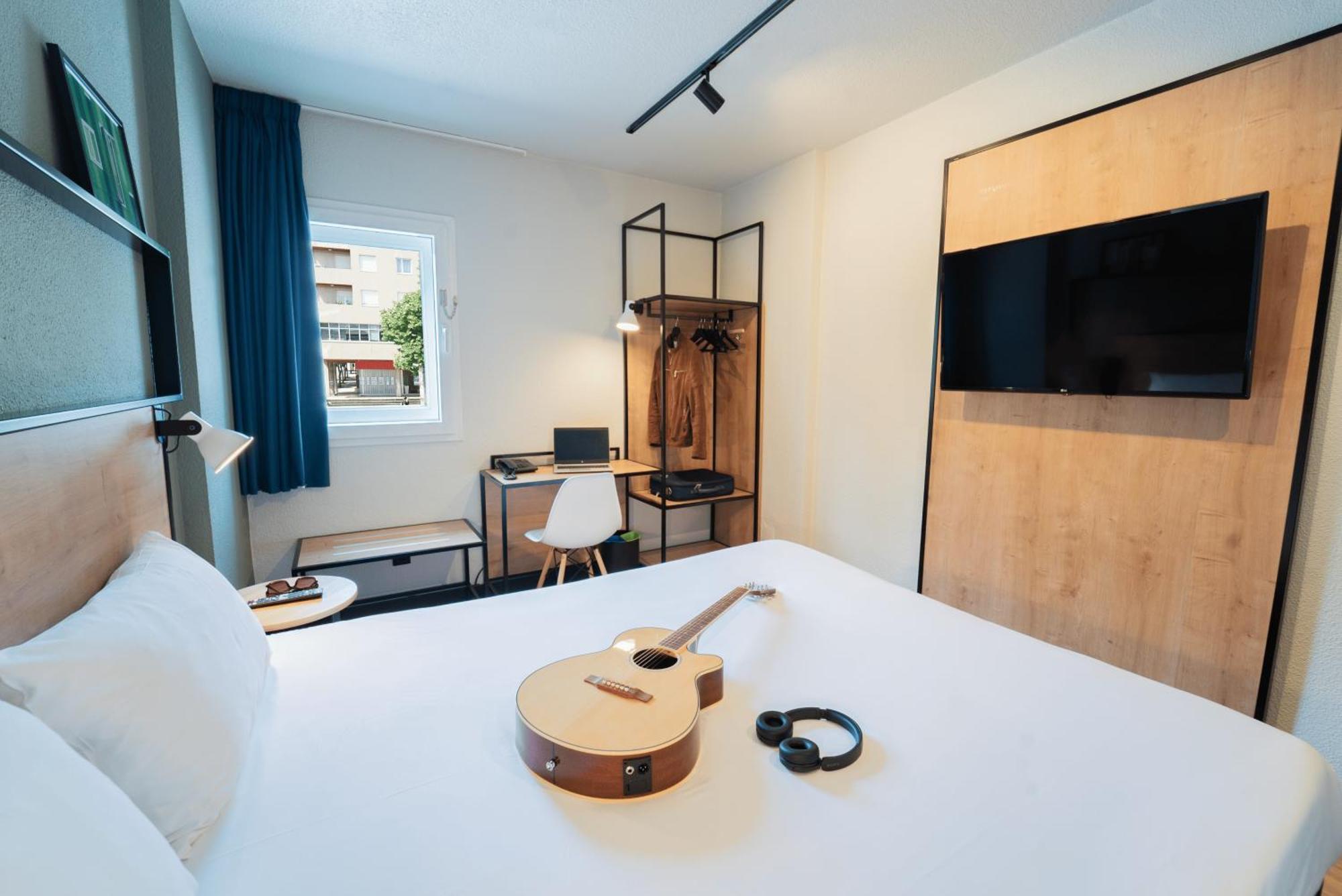 Hotel Ibis Γκιμαράες Εξωτερικό φωτογραφία