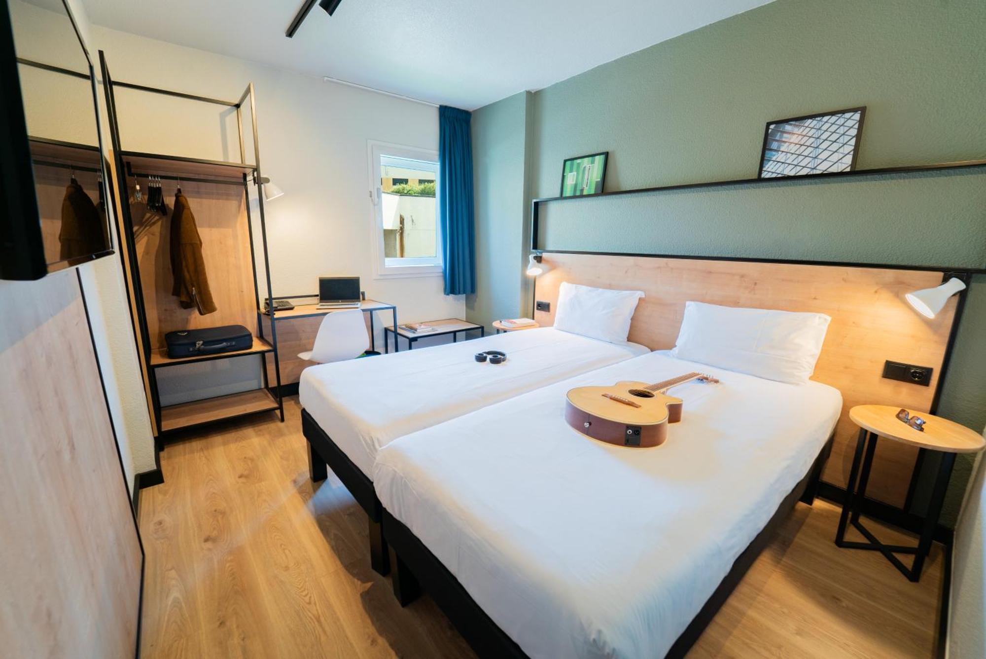 Hotel Ibis Γκιμαράες Εξωτερικό φωτογραφία