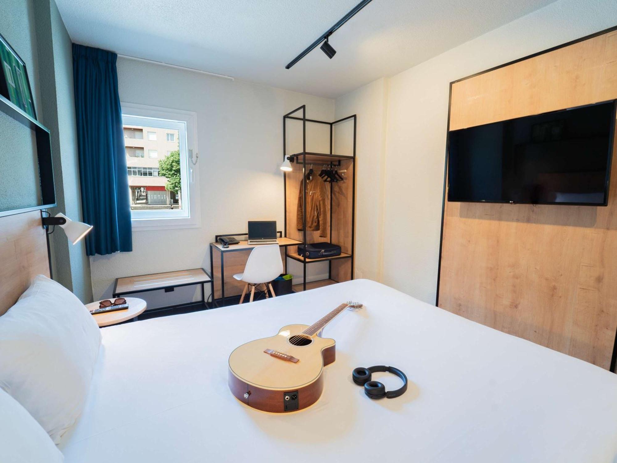 Hotel Ibis Γκιμαράες Εξωτερικό φωτογραφία