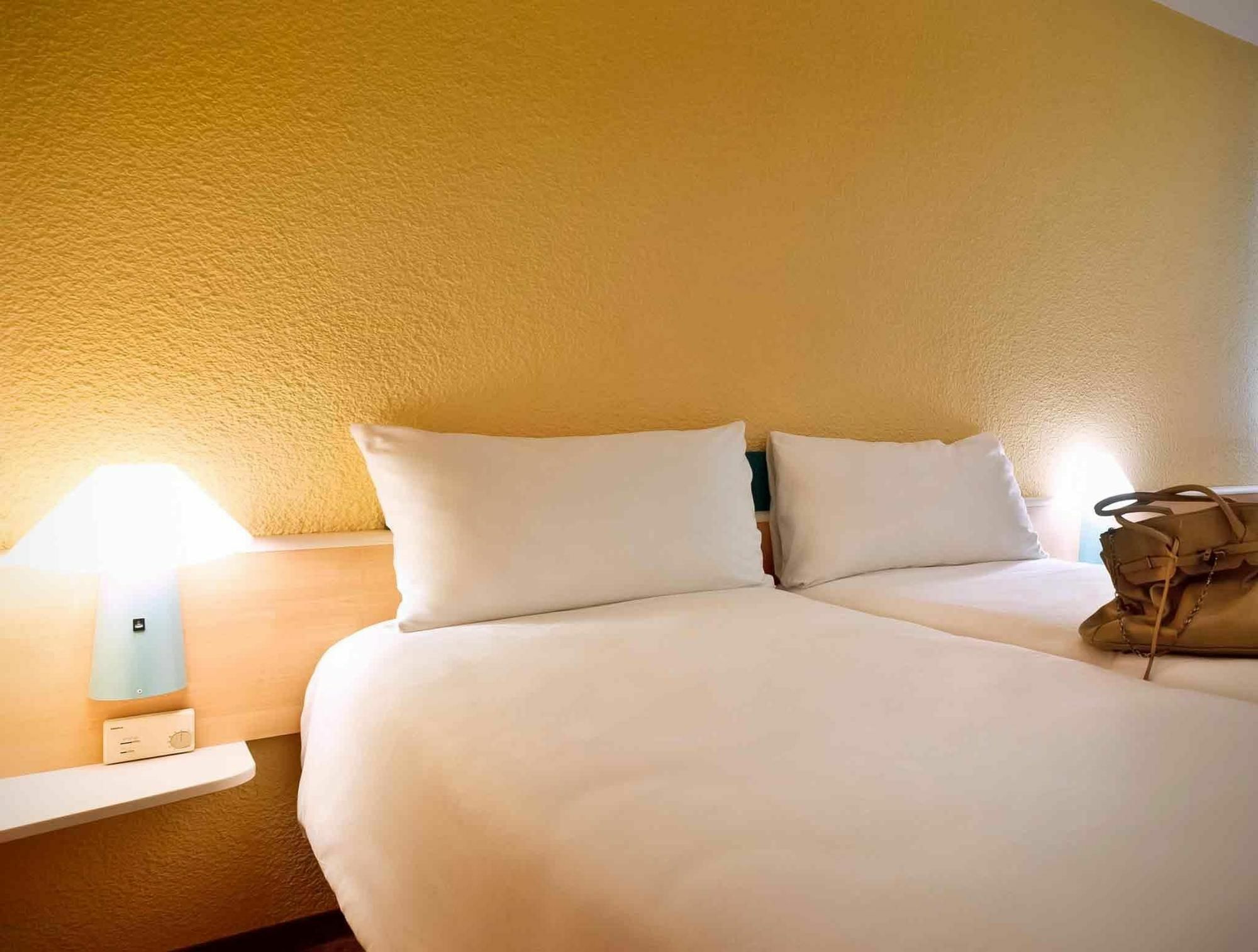 Hotel Ibis Γκιμαράες Εξωτερικό φωτογραφία
